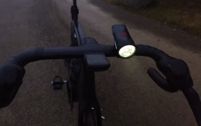 Sigma Aura 100 am Canyon Aeroad getestet: solides Lichtbild, einfache Bedienung – mit Einschränkungen am Aero-Cockpit