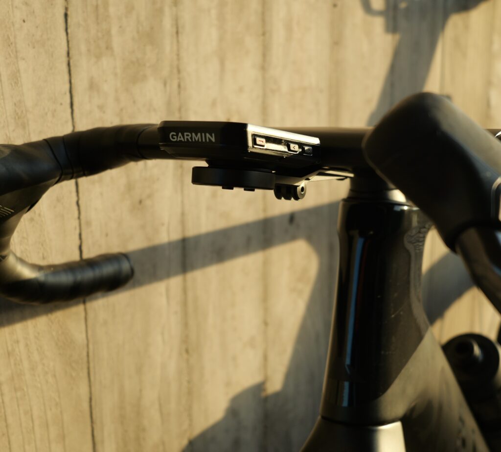 Garmin-Fahrradcomputer-Halterung am Canyon Aeroad mit Aufnahme für die Lupine SL Grano