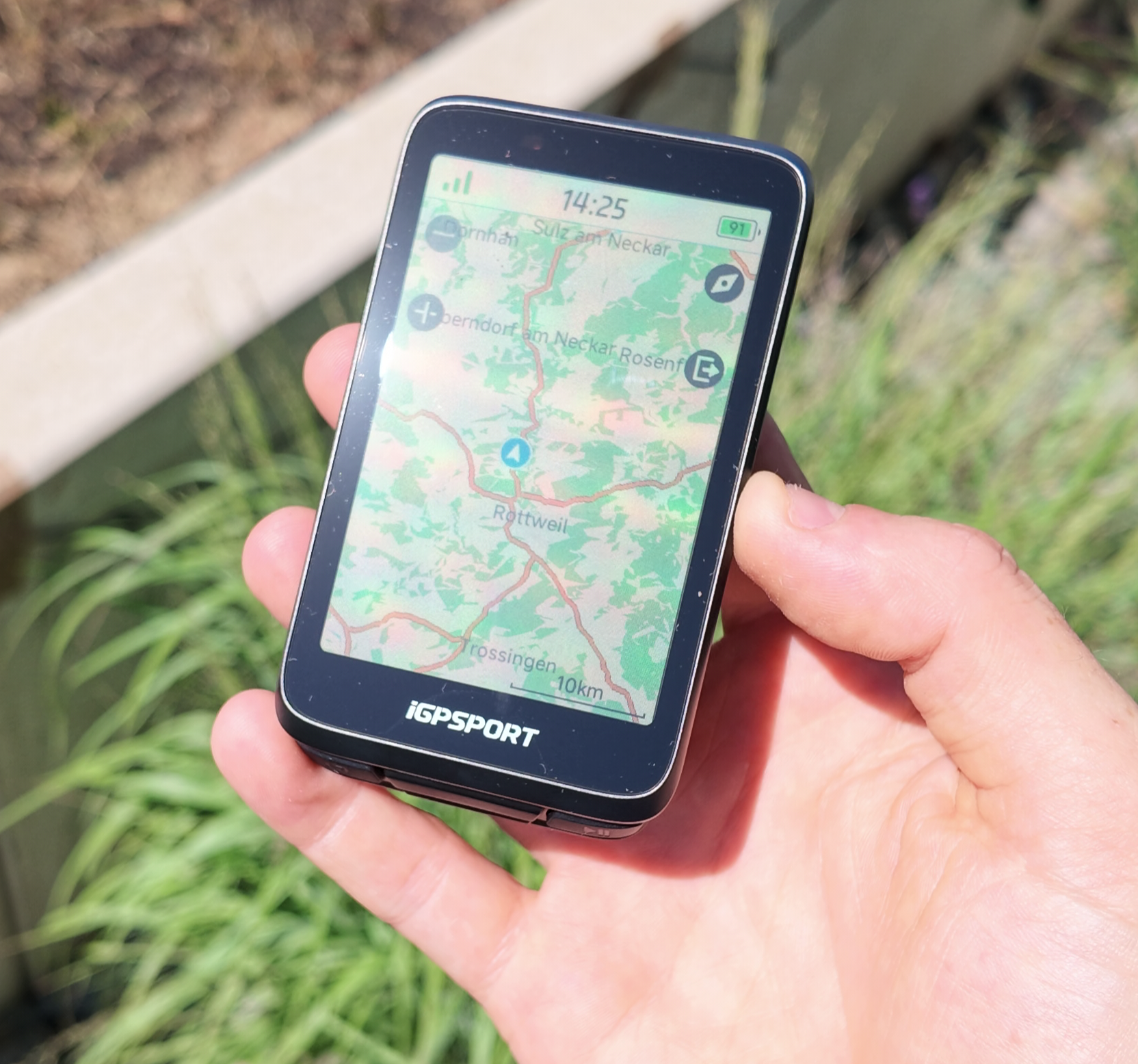 iGPSPORT BiNavi Display im Test bei direktem Sonnenlicht