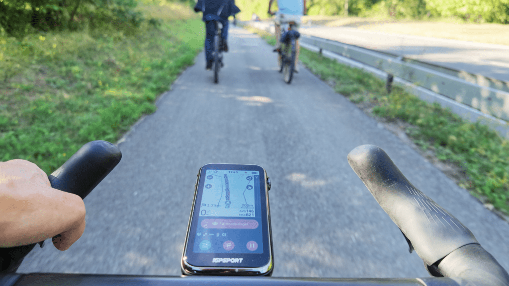 iGPSPORT BiNavi Ultra: Digitale Klingel Rennradfahrt mit iGPSPORT BiNavi Ultra beim Test der digitalen Klingel