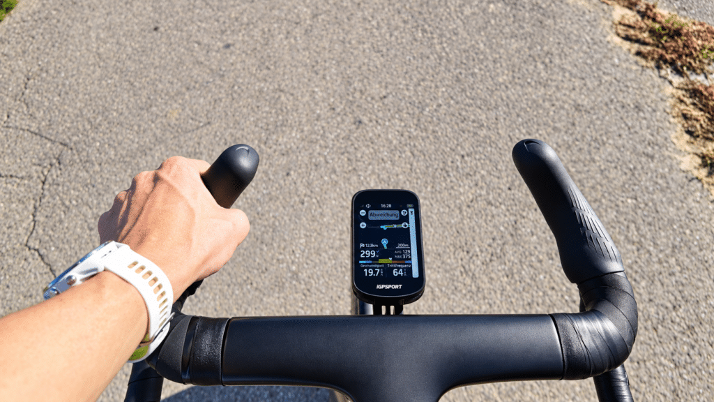 iGPSPORT BSC200 Pro zeigt die angepasste Route nach einer Neuberechnung